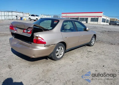 2000 Honda Accord 2.3 Se z USA, uszkodzony, nr VIN 1HGCG5679YA137326